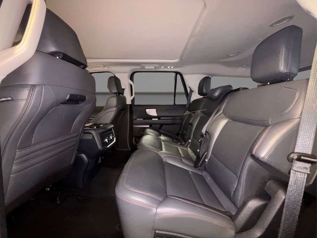 Certified 2025 Ford Expedition Active AWD/4WD image 10