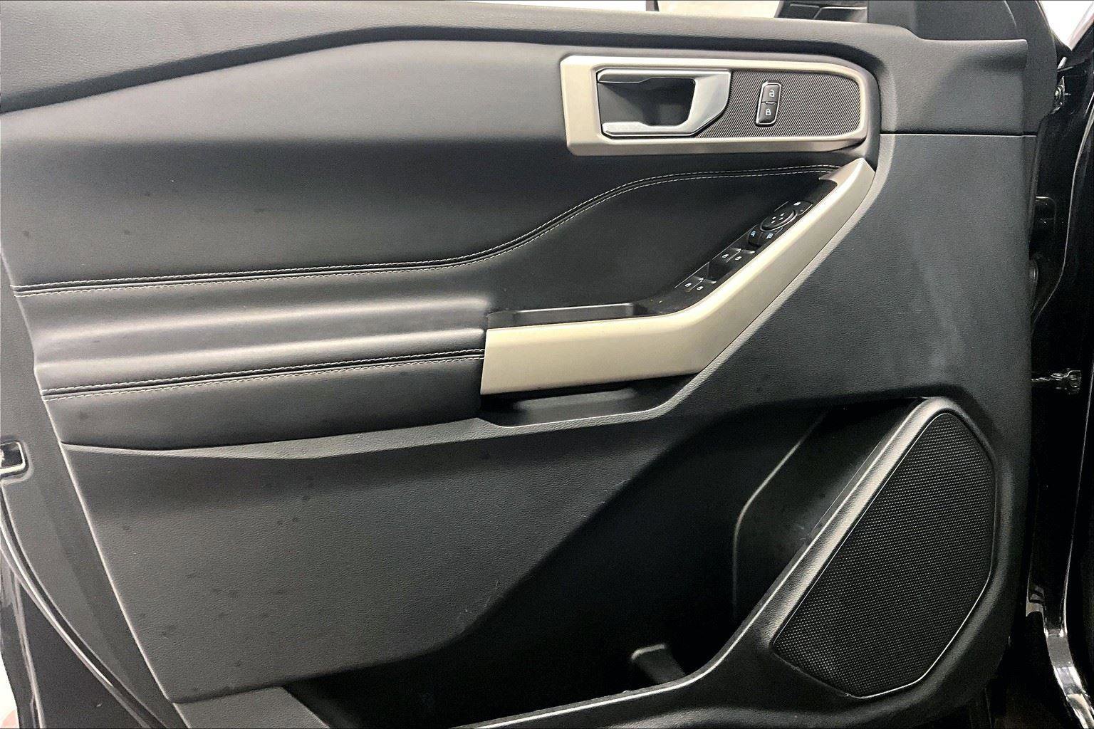 Certified 2021 Ford Explorer XLT w/ Equipment Group 202A image 22