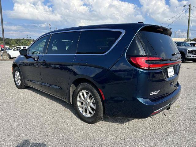 Used 2025 Chrysler Pacifica Select FWD image 6