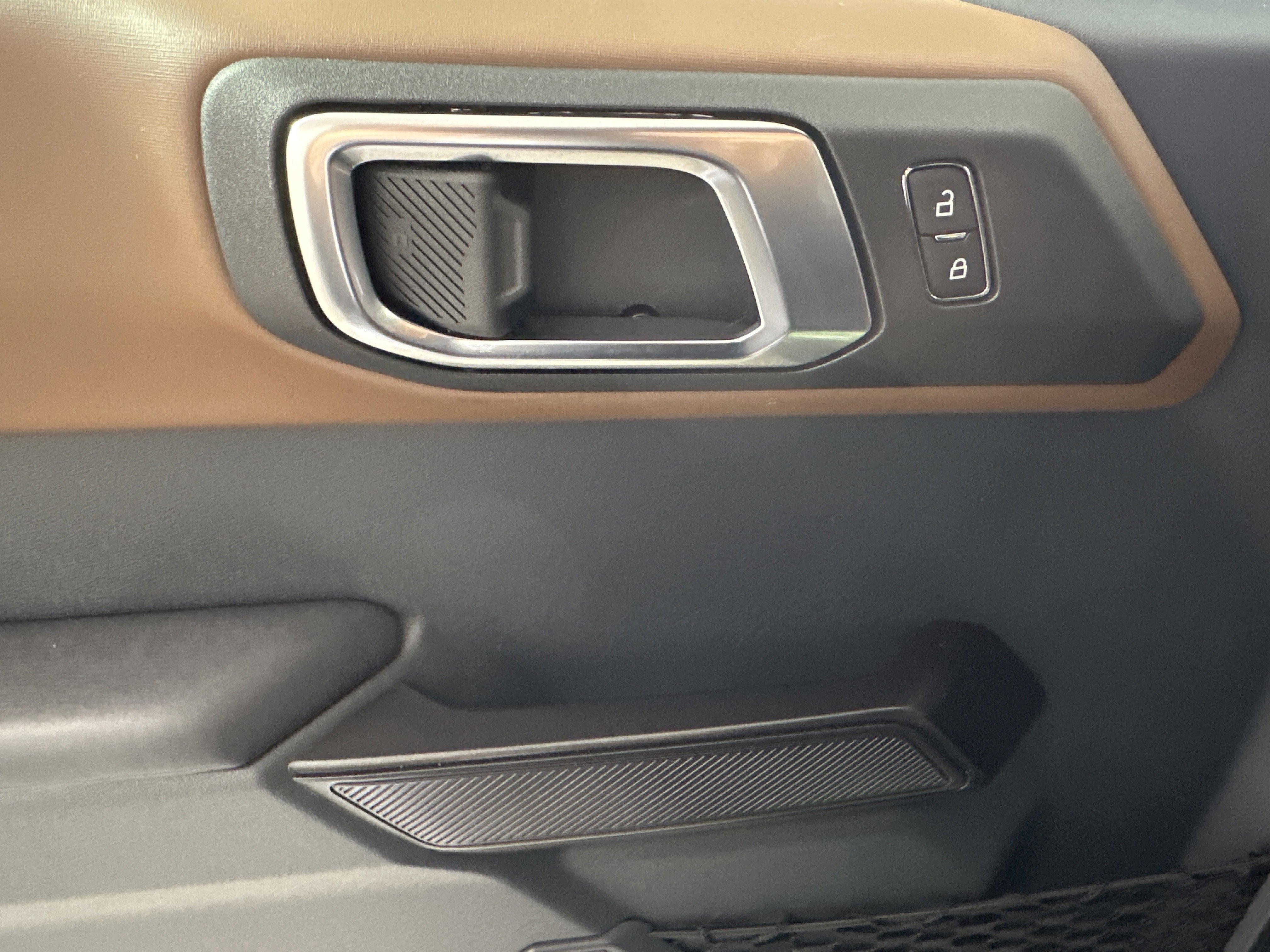 Certified 2024 Ford Bronco Outer Banks w/ Sasquatch Package image 11