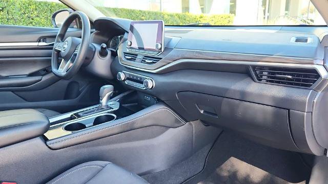 Used 2023 Nissan Altima 2.5 SV FWD image 25