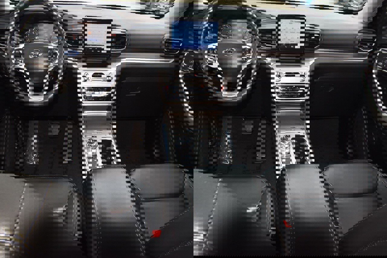 Certified 2023 Ford Explorer XLT w/ Equipment Group 202A image 17