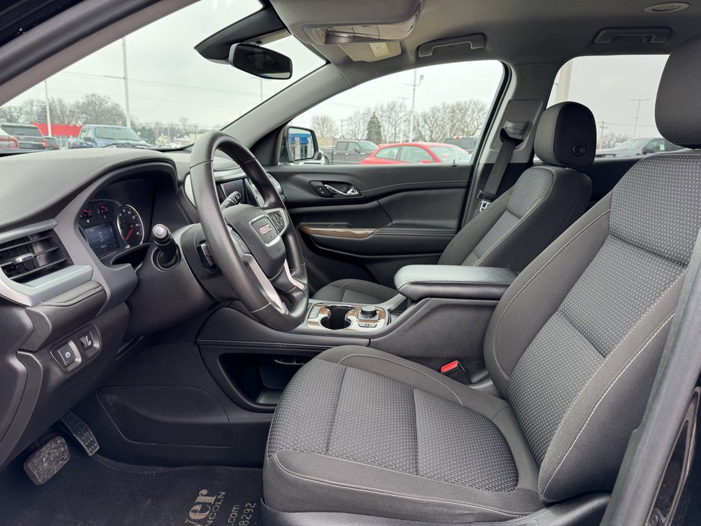Used 2023 GMC Acadia SLE w/ Driver Convenience Package image 29