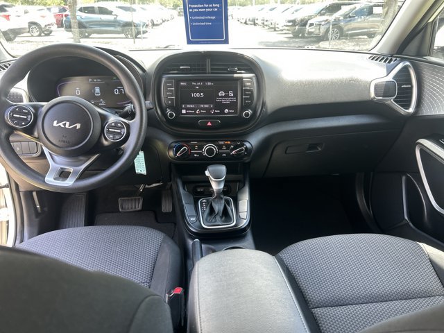 Used 2024 Kia Soul LX w/ Option Group 015 FWD image 22