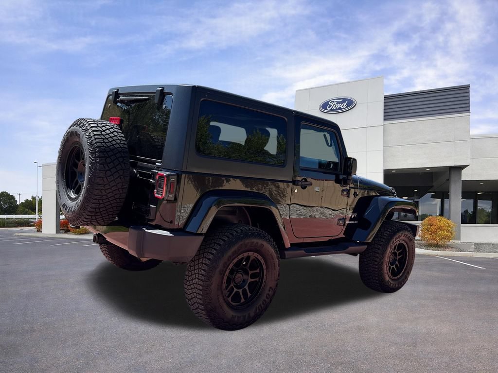 Used 2017 Jeep Wrangler Sahara w/ Dual Top Group AWD/4WD image 10