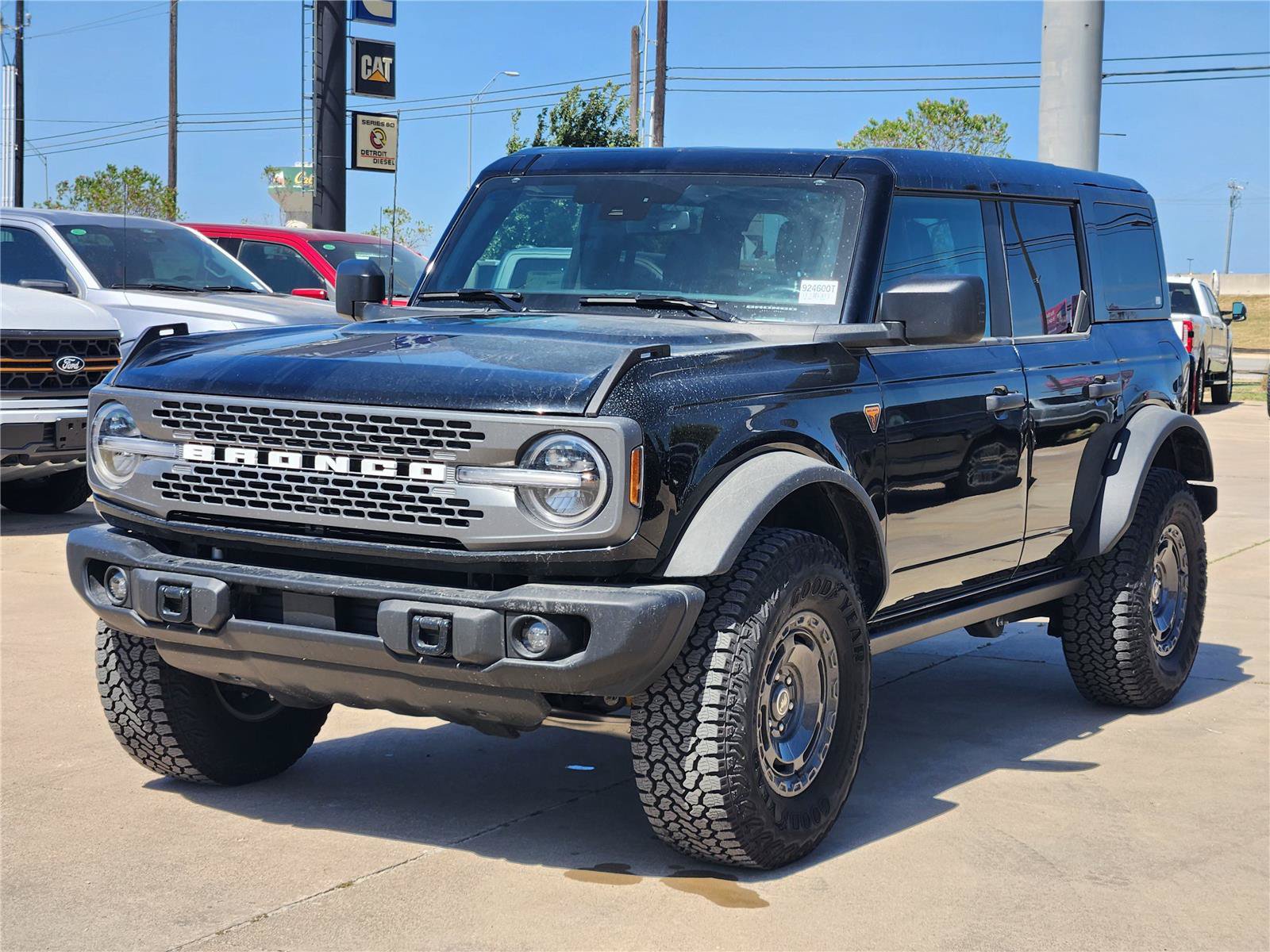 Certified 2025 Ford Bronco Badlands w/ Sasquatch Package AWD/4WD image 4