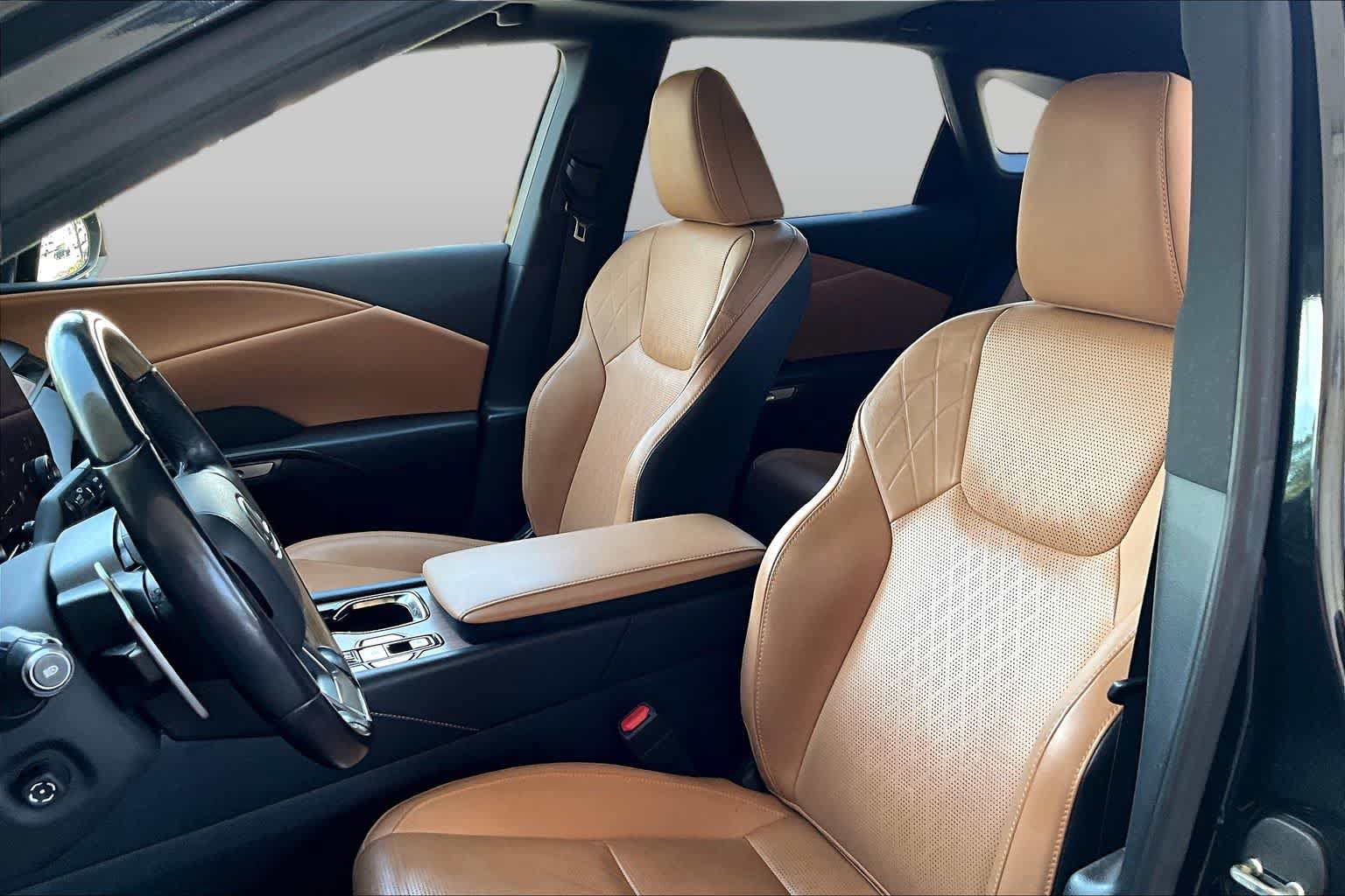 Used 2023 Lexus RX 350 Premium Plus w/ Cold Area Package FWD image 8