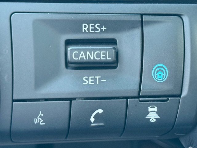 Used 2023 Nissan Pathfinder Platinum image 22