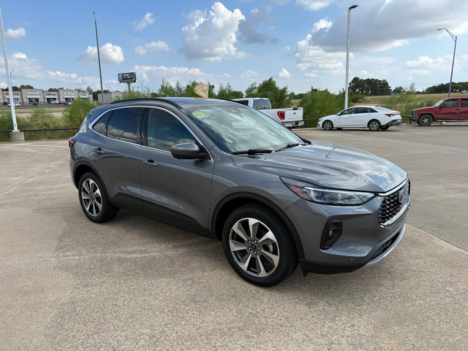 Certified 2024 Ford Escape Platinum AWD/4WD image 3