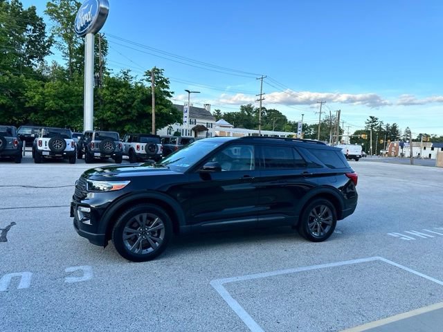 Certified 2023 Ford Explorer XLT w/ Equipment Group 202A AWD/4WD image 8