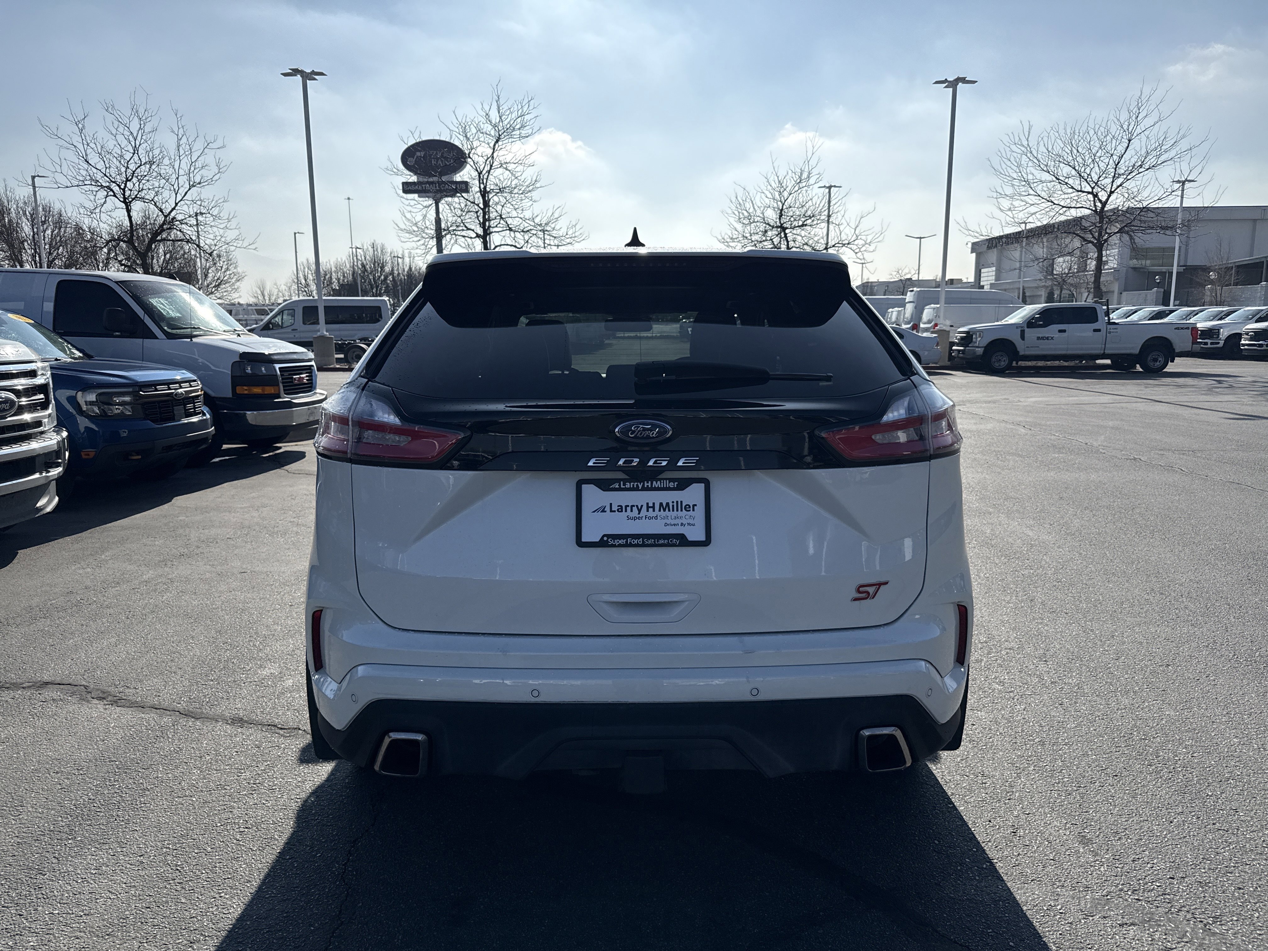 Certified 2022 Ford Edge ST w/ Equipment Group 401A image 5