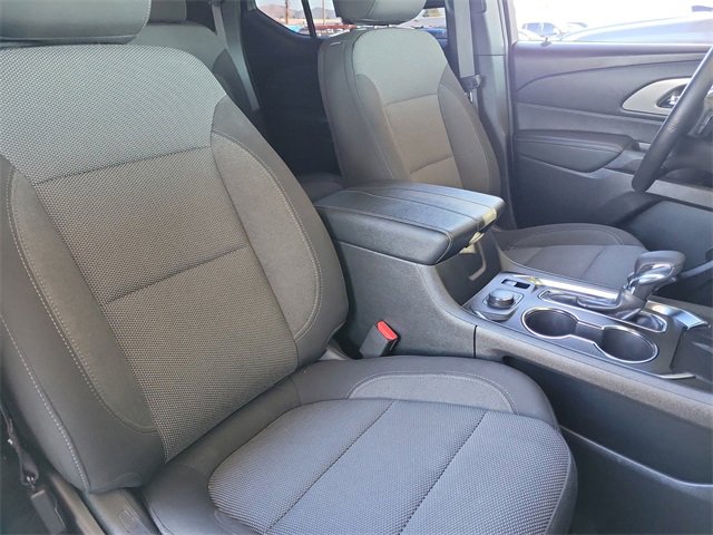 Used 2023 Chevrolet Traverse LT image 23