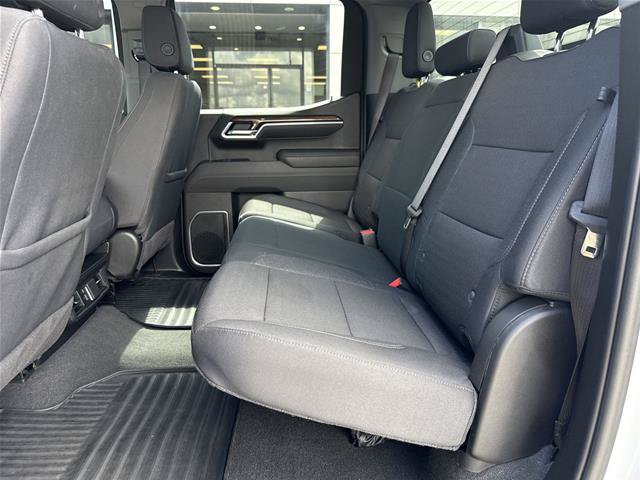 Used 2025 Chevrolet Silverado 1500 RST AWD/4WD image 5