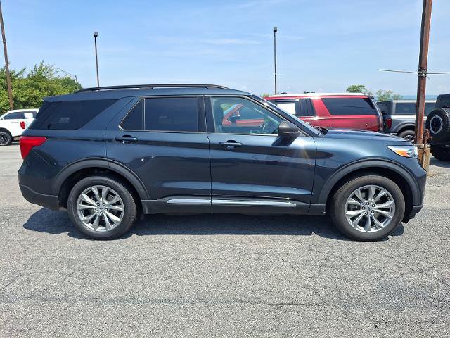 Certified 2023 Ford Explorer XLT w/ Equipment Group 202A AWD/4WD image 7
