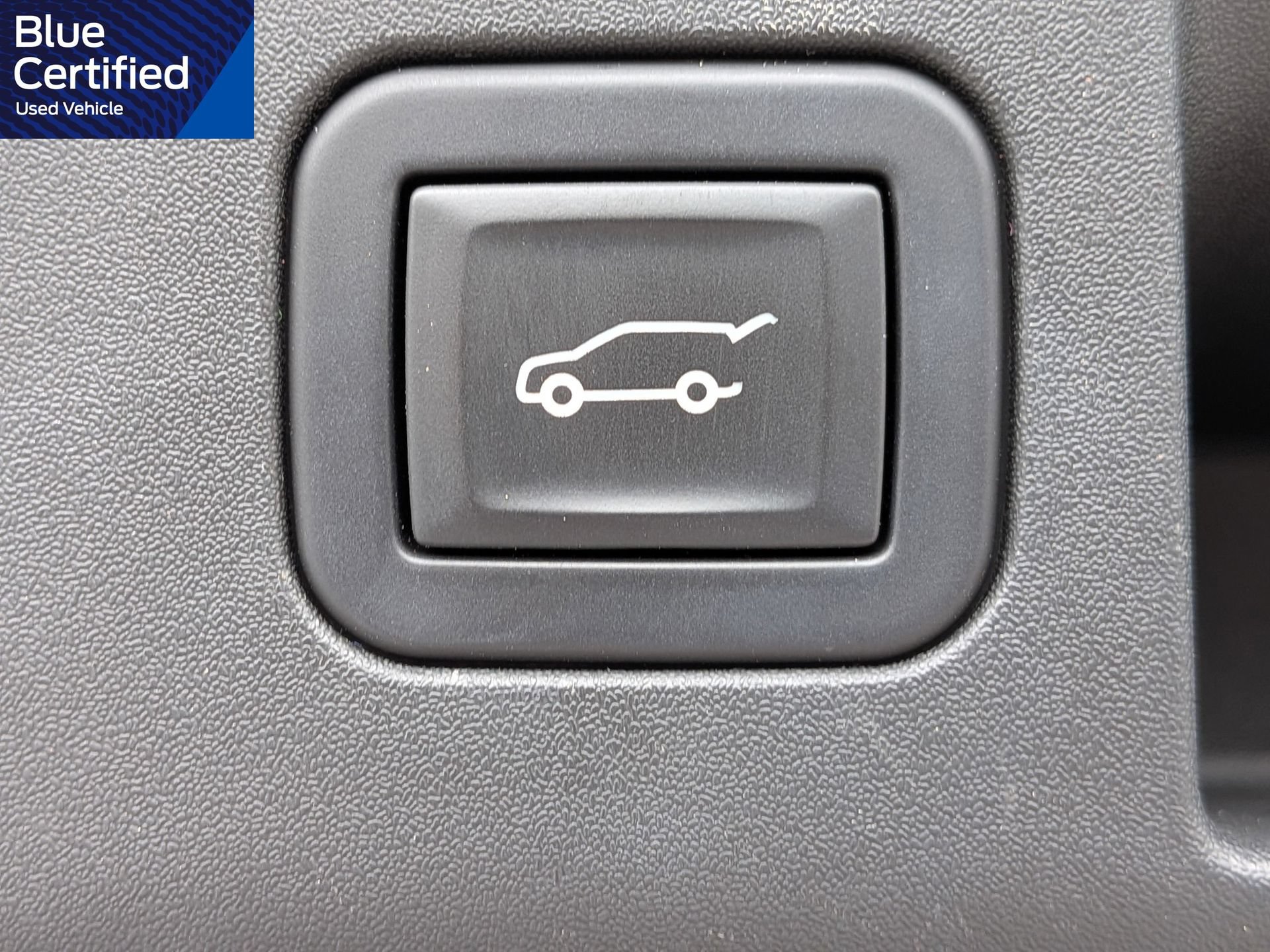 Used 2023 Buick Envision Essence w/ Sport Touring Package FWD image 17