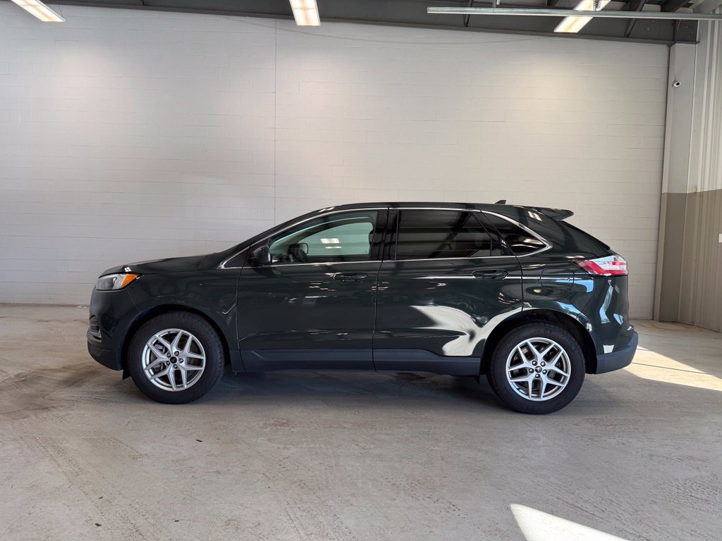 Certified 2023 Ford Edge SEL w/ Convenience Package AWD/4WD image 4