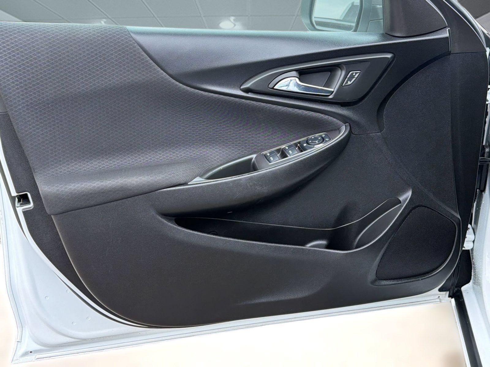 Used 2022 Chevrolet Malibu LS FWD image 13