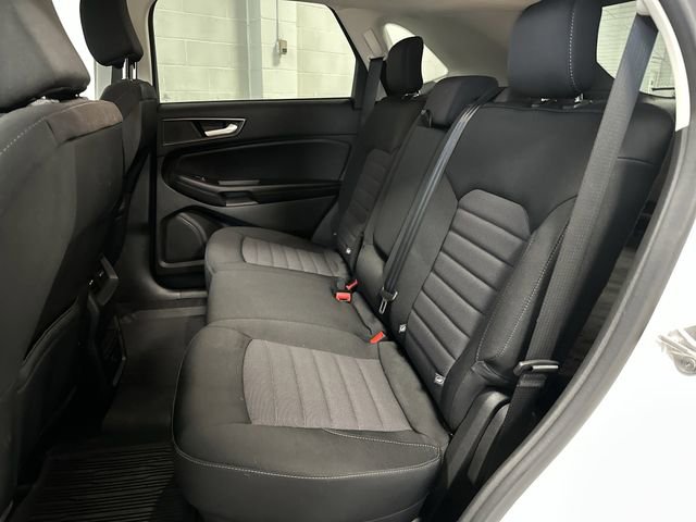 Certified 2024 Ford Edge SE w/ Black Appearance Package image 24