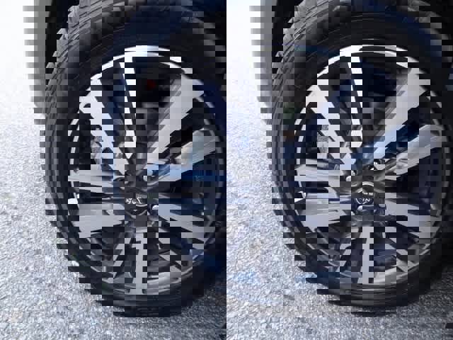 Used 2023 Nissan Versa SV image 30