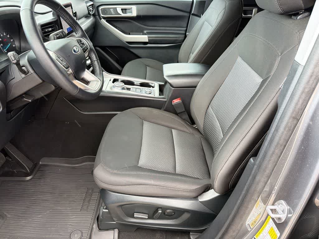 Certified 2024 Ford Explorer XLT AWD/4WD image 10