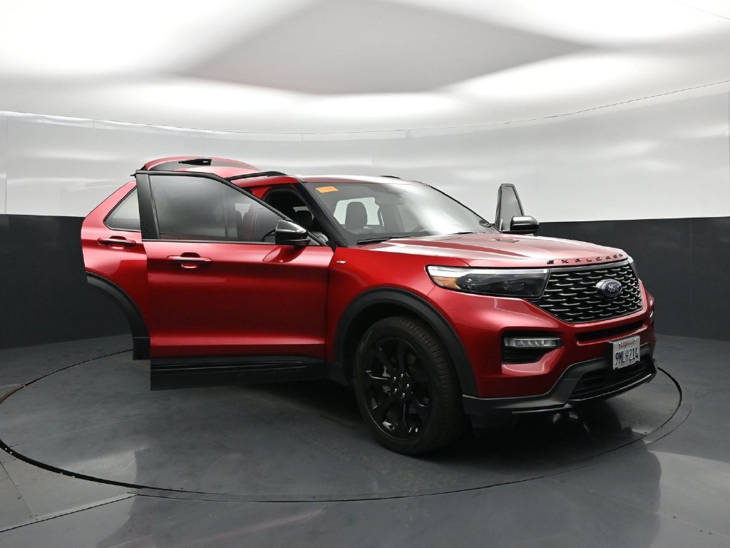 Certified 2024 Ford Explorer ST-Line w/ Class IV Trailer Tow Package RWD image 33