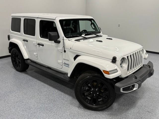 Used 2021 Jeep Wrangler Unlimited Sahara w/ Cold Weather Group AWD/4WD image 39