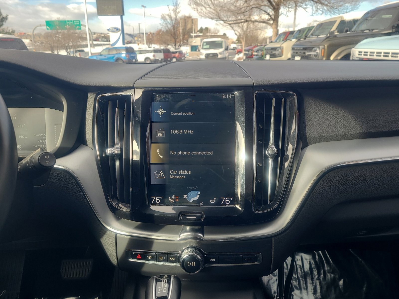 Used 2019 Volvo XC60 T5 Momentum w/ Premium Package image 12