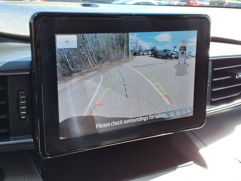 Certified 2023 Ford Explorer XLT w/ Equipment Group 202A AWD/4WD image 27