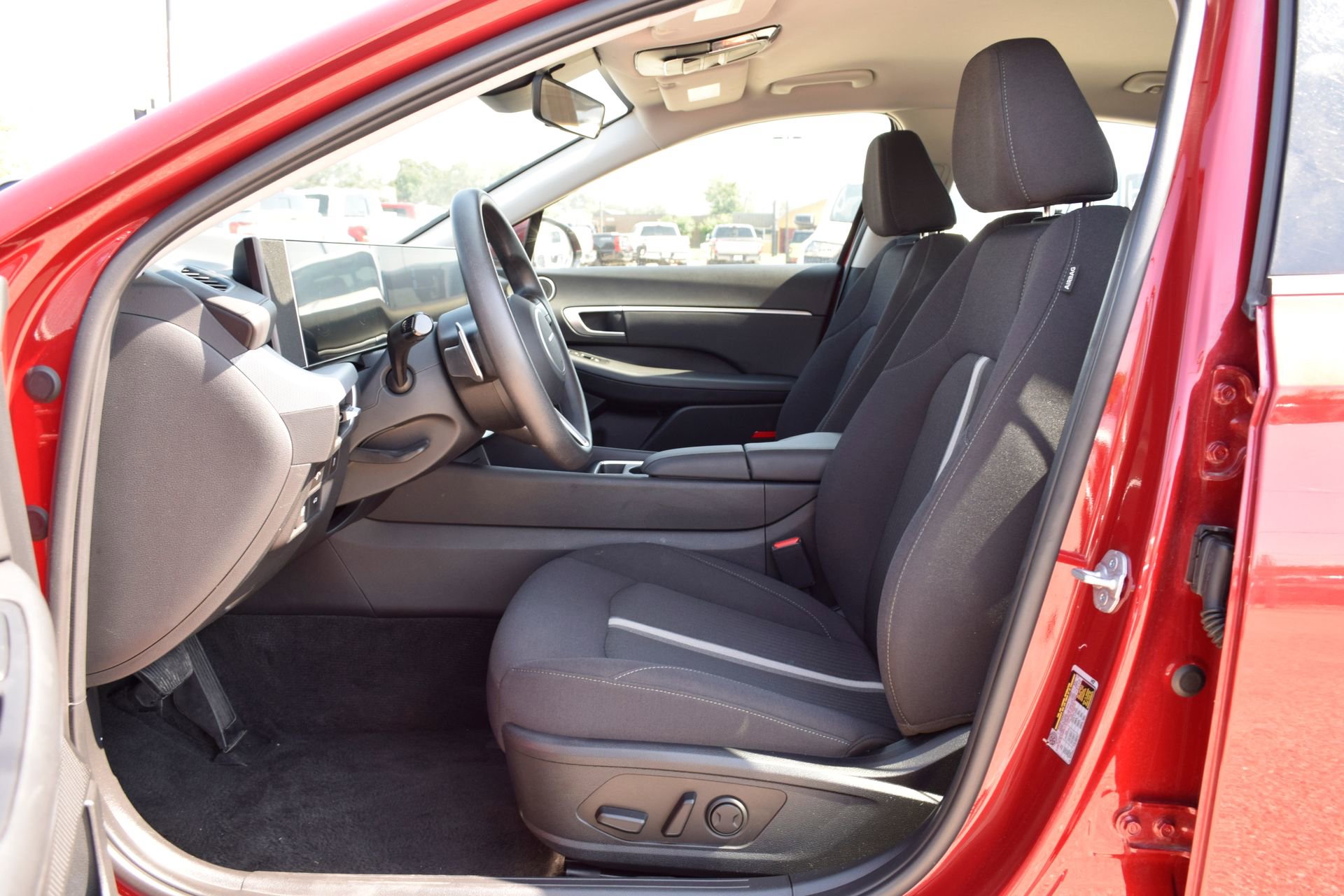 Used 2025 Hyundai Sonata SEL FWD image 18