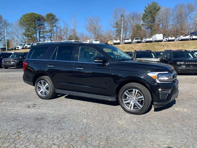 Certified 2024 Ford Expedition Limited image 2