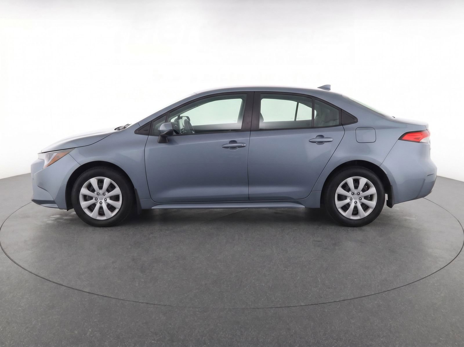 Used 2024 Toyota Corolla LE FWD image 6