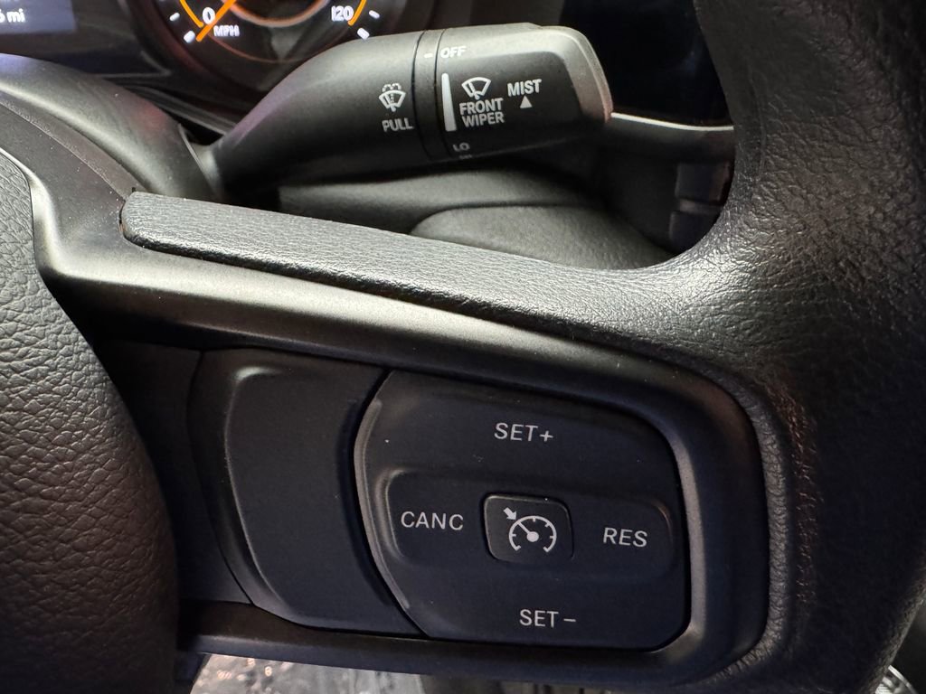 Used 2025 Jeep Gladiator Sport AWD/4WD image 16