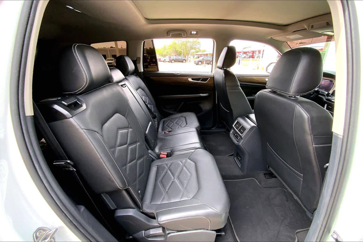 Used 2024 Volkswagen Atlas SE FWD image 20