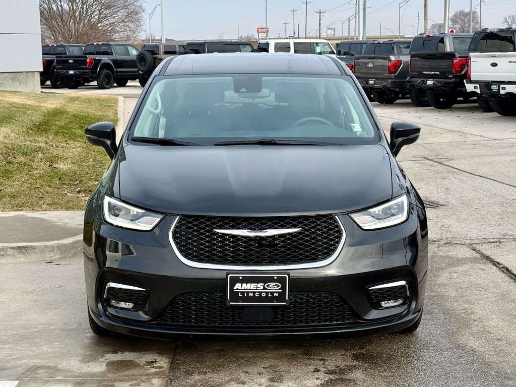 Used 2024 Chrysler Pacifica Select image 7