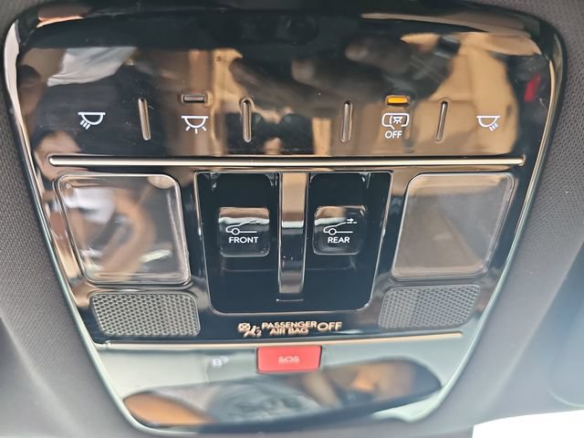 Used 2025 Hyundai Santa Fe Limited AWD/4WD image 25