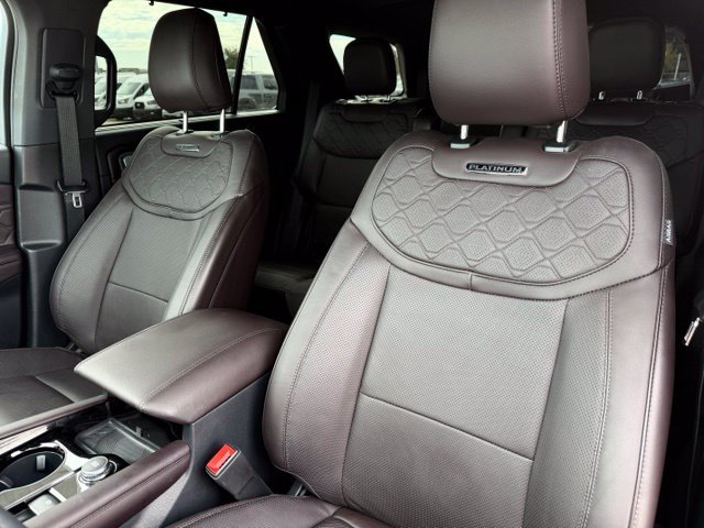 Certified 2025 Ford Explorer Platinum w/ LUX Leather Package AWD/4WD image 13