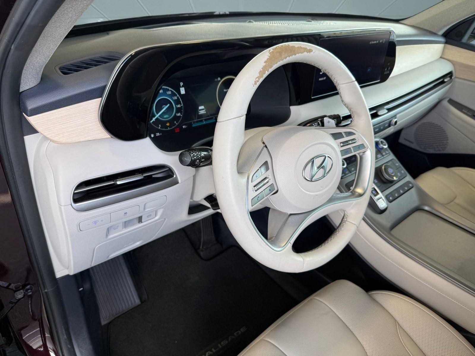 Used 2024 Hyundai Palisade Limited FWD image 4