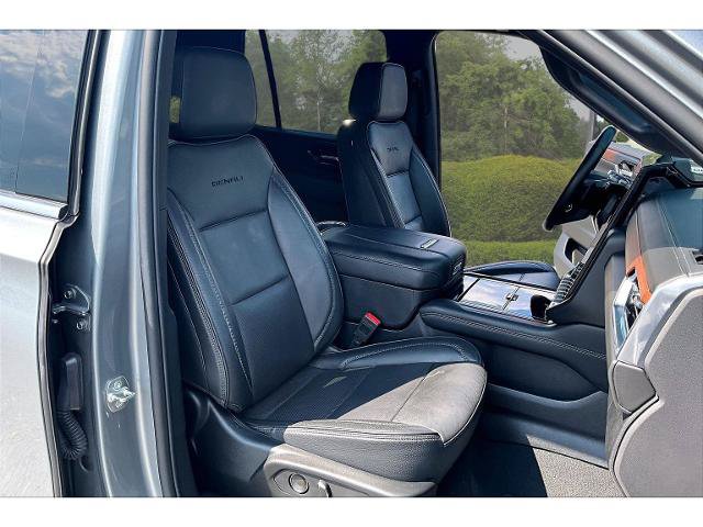 Used 2025 GMC Yukon Denali AWD/4WD image 27