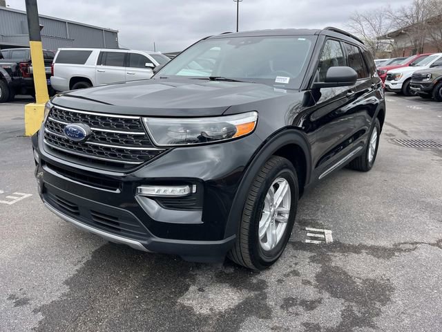 Certified 2022 Ford Explorer XLT w/ Equipment Group 202A image 7