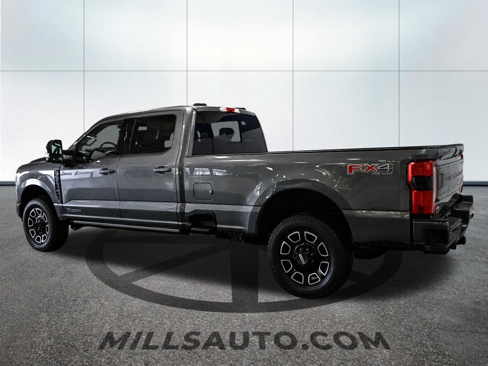 Certified 2025 Ford F350 Platinum AWD/4WD image 4