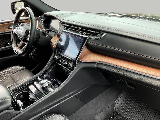 Used 2022 Jeep Grand Cherokee Summit AWD/4WD image 28