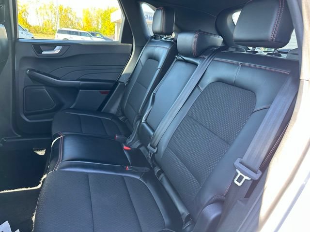 Certified 2025 Ford Escape ST-Line AWD/4WD image 27