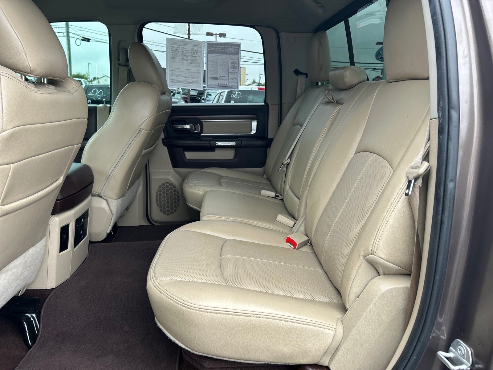 Used 2018 RAM 1500 Laramie w/ Convenience Group AWD/4WD image 8