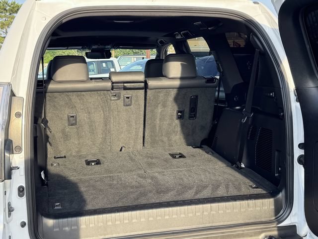 Used 2020 Lexus GX 460 Premium w/ Premium Package AWD/4WD image 19