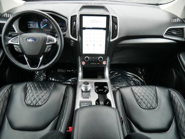 Certified 2024 Ford Edge Titanium AWD/4WD image 15