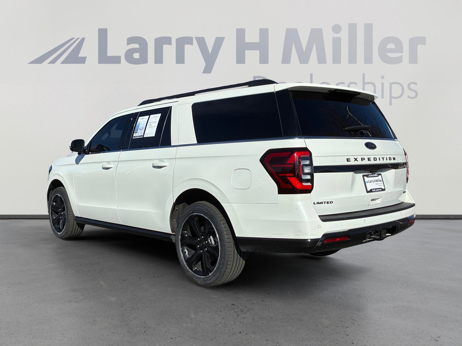 Certified 2022 Ford Expedition Max Limited image 3