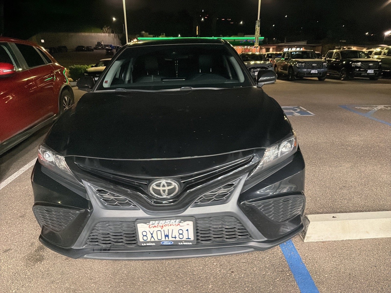 Used 2021 Toyota Camry SE image 2
