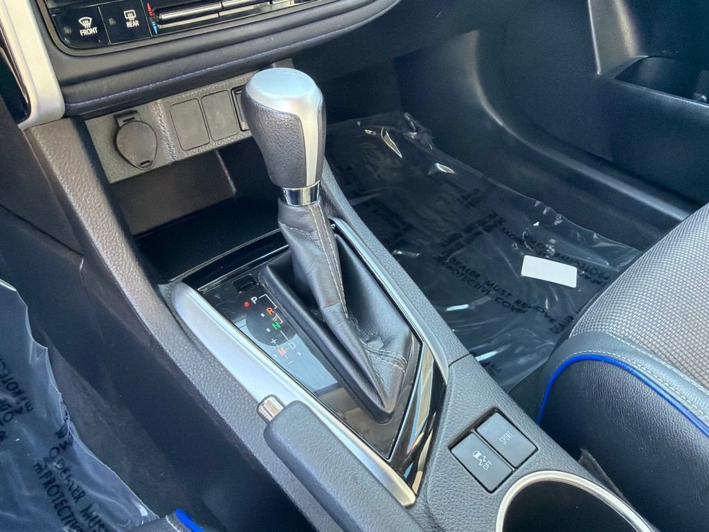 Used 2019 Toyota Corolla SE w/ Carpet Mat Package (TMS) FWD image 27