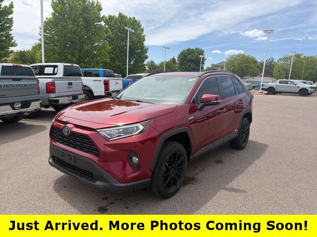 Used 2020 Toyota RAV4 XLE w/ Convenience Package AWD/4WD image 1