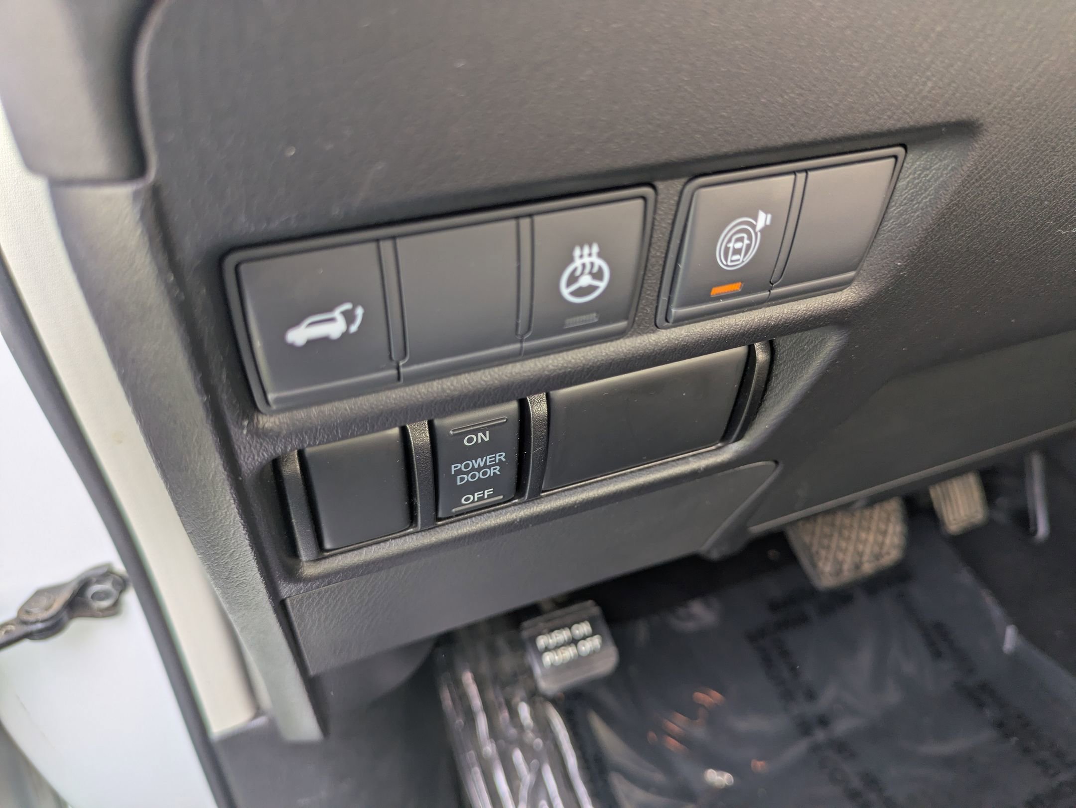 Used 2021 Nissan Armada Platinum w/ Captain's Chairs Package image 15